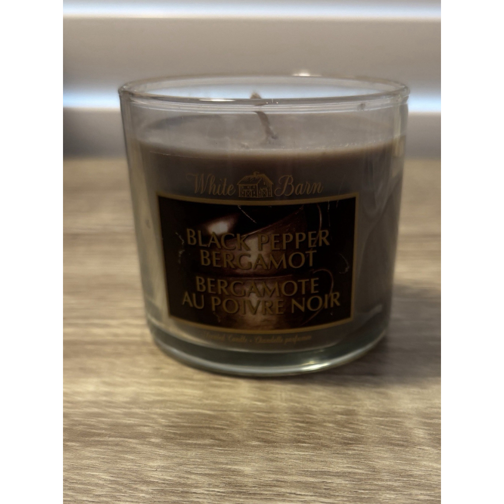 White Barn Black Pepper Bergamot Single Wick Candle